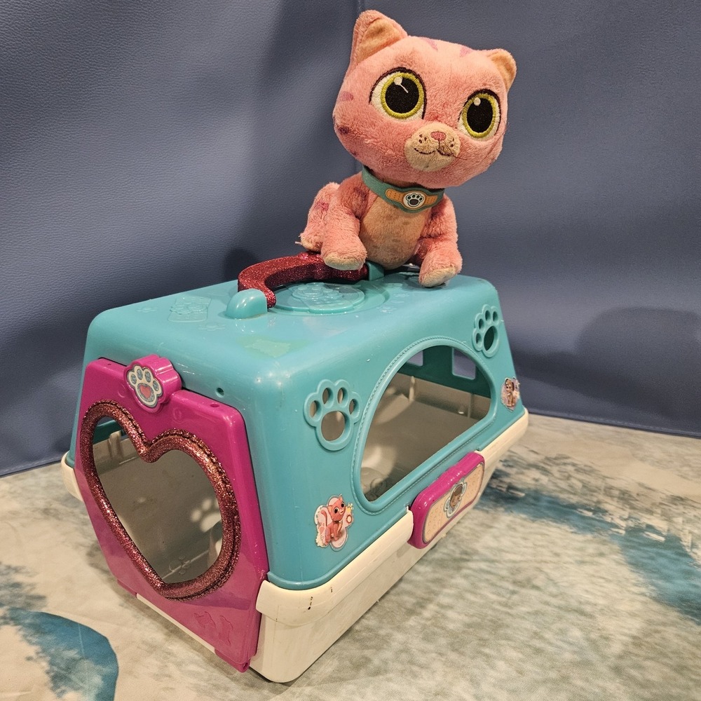 Disney Doc McStuffins Pet Vet Carrier Pink Cat Plush Toy Bundle Well Loved‎
